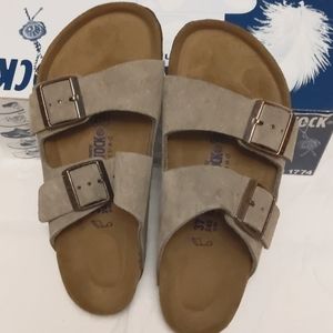 Birkenstock Arizona sandal, size 37, women's 6, taupe